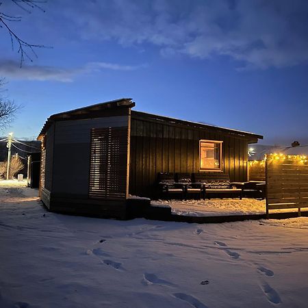Fin Sentral Leilighet I Lakselv! Exterior photo