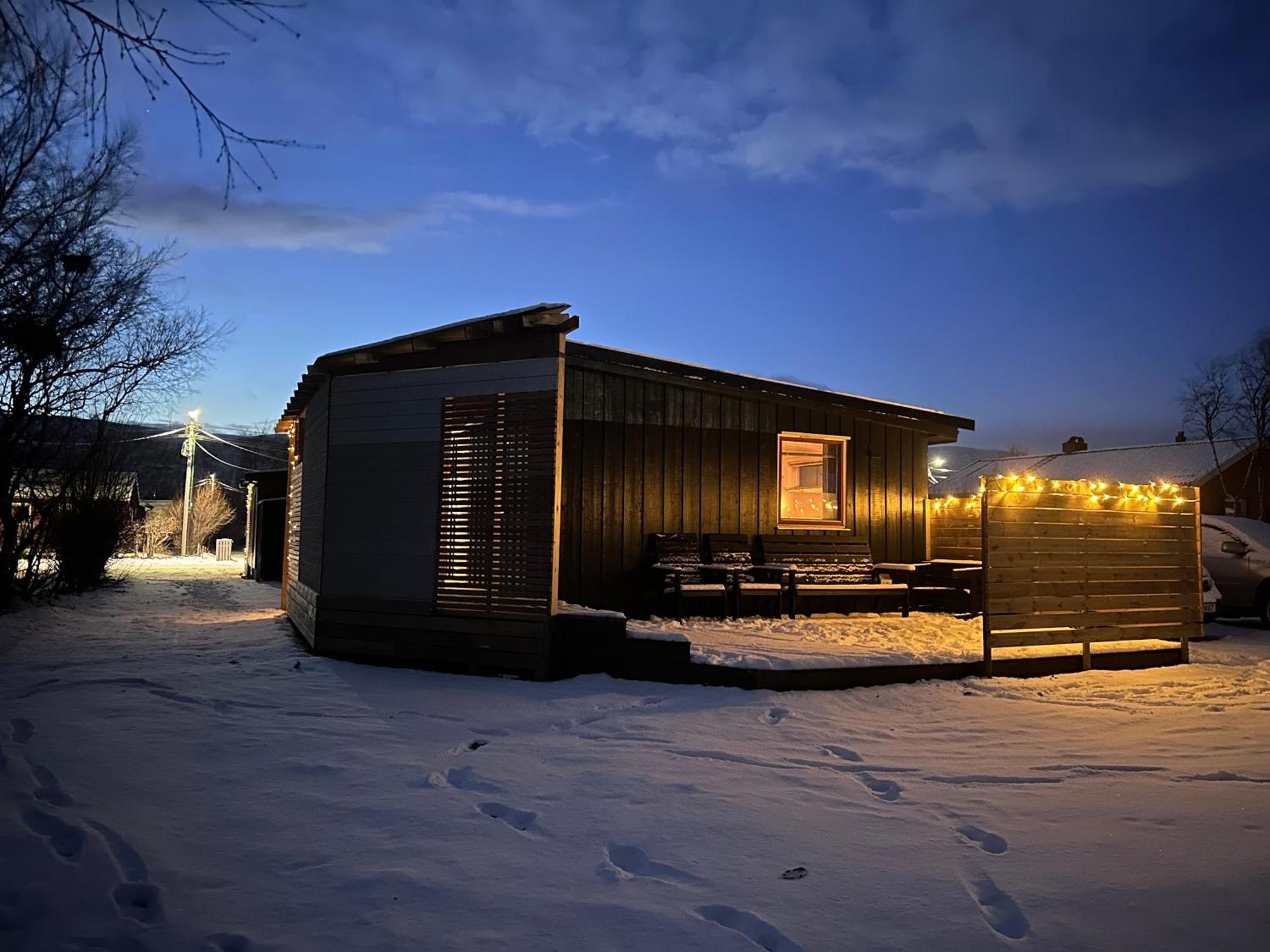 Fin Sentral Leilighet I Lakselv! Exterior photo